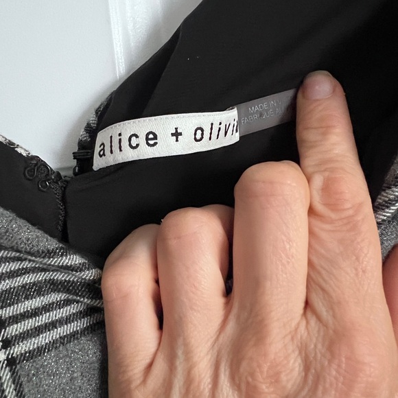 Alice + Olivia Deandra Top size 8 - Picture 6 of 9